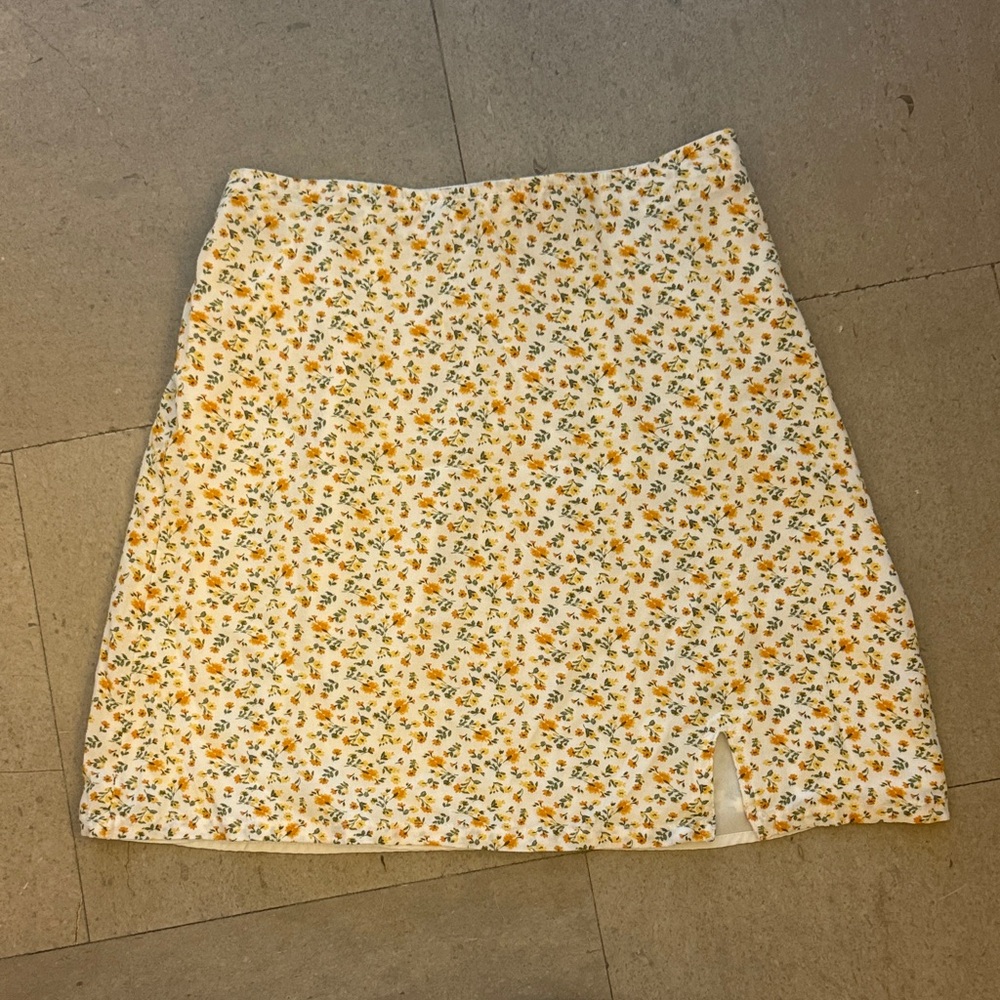 Hollister mini skirt